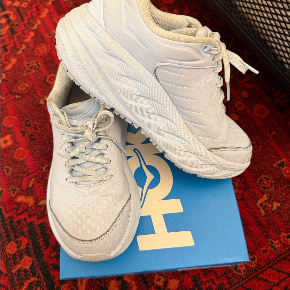 Women’s Hoka Bondi SR (slip resistant) sneakers